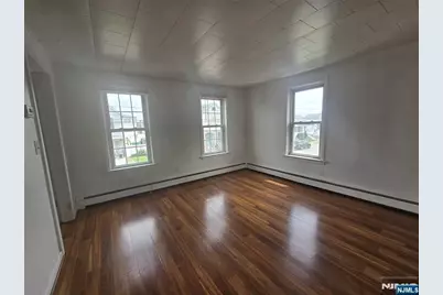 255 Jackson Avenue, Hackensack, NJ 07601 - Photo 5