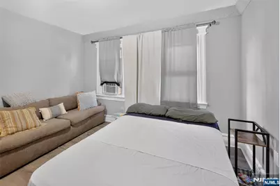 529 Clinton Street, East Orange, NJ 07018 - Photo 29