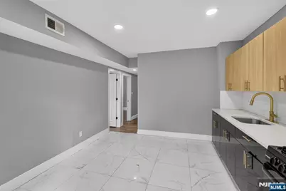529 Clinton Street, East Orange, NJ 07018 - Photo 27