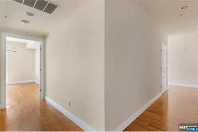 1677 Springfield Avenue 2 #2, Maplewood, NJ 07040 - Photo 9