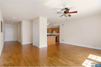 1677 Springfield Avenue 2 #2, Maplewood, NJ 07040 - Photo 7