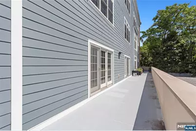 1677 Springfield Avenue 2 #2, Maplewood, NJ 07040 - Photo 17