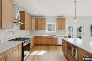 588 Maple Ave, Saddle Brook Township, NJ 07663 - Photo 5