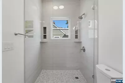 588 Maple Avenue, Saddle Brook Township, NJ 07663 - Photo 19