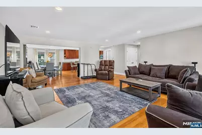 12 Washington Place A #A, Garfield, NJ 07026 - Photo 5