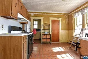 80 14th St, Prospect Park, NJ 07508 - Photo 9