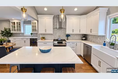11 Eldorado Court, Rochelle Park Township, NJ 07662 - Photo 9