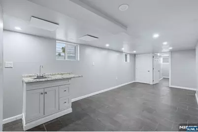 68 Halstead Street, Newark, NJ 07106 - Photo 9