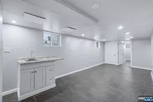 68 Halstead St, Newark, NJ 07106 - Photo 9