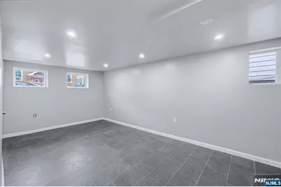 68 Halstead Street, Newark, NJ 07106 - Photo 11