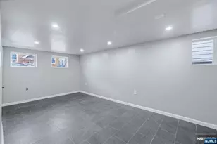 68 Halstead St, Newark, NJ 07106 - Photo 11