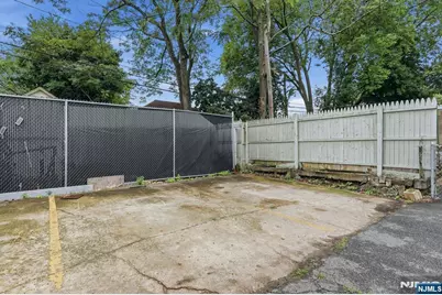 68 Halstead Street, Newark, NJ 07106 - Photo 19
