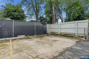 68 Halstead St, Newark, NJ 07106 - Photo 19