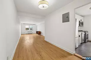 2215 Central 5D, Fort Lee, NJ 07024 - Photo 5