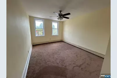 657 Van Houten Avenue, Clifton, NJ 07013 - Photo 7