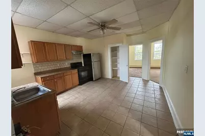 657 Van Houten Avenue, Clifton, NJ 07013 - Photo 3