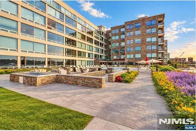 9 Somerset Lane 308 #308, Edgewater, NJ 07020 - Photo 1