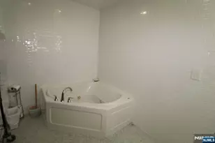 411-419 Chestnut 3C, Newark, NJ 07105 - Photo 15