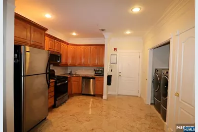 411-419 Chestnut 3C #3C, Newark, NJ 07105 - Photo 9