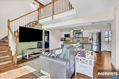 376 Riverside Avenue, Rutherford, NJ 07070 - Photo 3