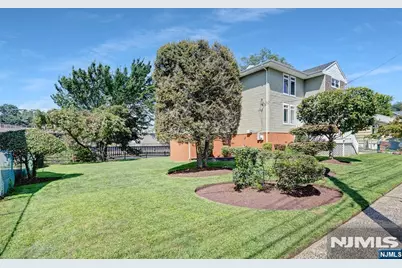 376 Riverside Avenue, Rutherford, NJ 07070 - Photo 43