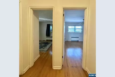 430 Beverly Road 2W #2W, Teaneck Township, NJ 07666 - Photo 3