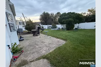 55 Poplar Avenue, Little Ferry, NJ 07643 - Photo 15