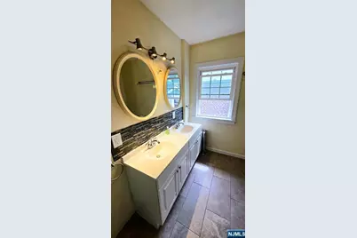 31 Hedden Terrace 2nd Floor #2nd floor, North Arlington, NJ 07031 - Photo 5