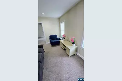 31 Hedden Terrace 2nd Floor #2nd floor, North Arlington, NJ 07031 - Photo 11