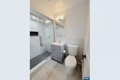 75 W Central Boulevard 1st #1st, Palisades Park, NJ 07650 - Photo 5