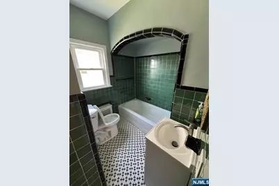429 Macarthur Avenue, Garfield, NJ 07026 - Photo 9
