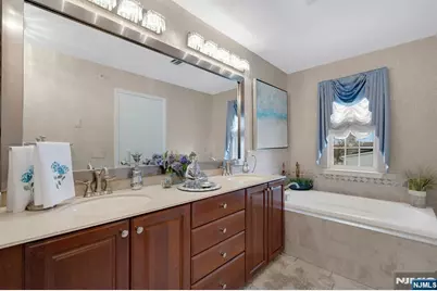 5 Creekside Court, Secaucus, NJ 07094 - Photo 29
