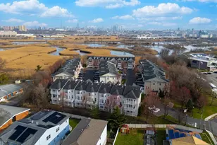5 Creekside Ct, Secaucus, NJ 07094 - Photo 35