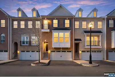 5 Creekside Court, Secaucus, NJ 07094 - Photo 1