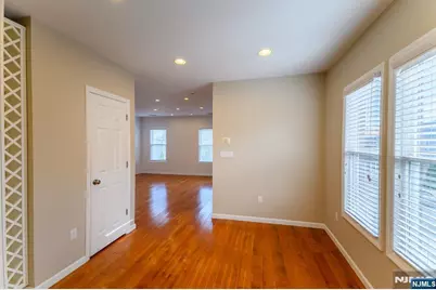25 Bond Street, Wallington, NJ 07057 - Photo 9