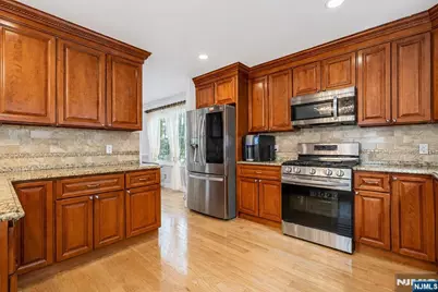 207 Stonehouse Road, Glen Ridge, NJ 07028 - Photo 3