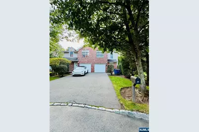 92 Hickory Court, Tenafly, NJ 07670 - Photo 1