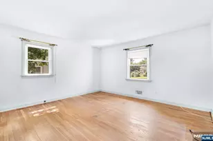 349 N Ridgewood Blvd, Washington Township, NJ 07676 - Photo 21
