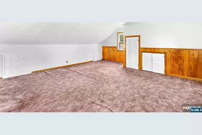 349 N Ridgewood Boulevard, Washington Township, NJ 07676 - Photo 25