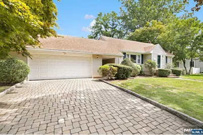 349 N Ridgewood Boulevard, Washington Township, NJ 07676 - Photo 3