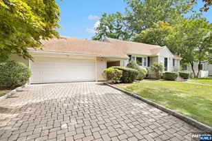 349 N Ridgewood Blvd, Washington Township, NJ 07676 - Photo 3