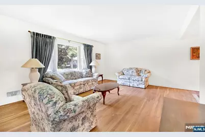 349 N Ridgewood Boulevard, Washington Township, NJ 07676 - Photo 5