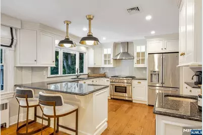 200 Katherine Road, Ridgewood, NJ 07450 - Photo 13