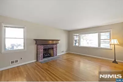 546 Lynn Street, Ridgewood, NJ 07450 - Photo 5