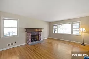 546 Lynn St, Ridgewood, NJ 07450 - Photo 5