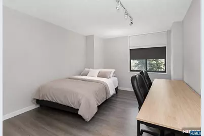 117 Harmon Cove Tower 117 #117, Secaucus, NJ 07094 - Photo 19