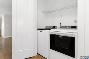 117 Harmon Cove Tower 117, Secaucus, NJ 07094 - Photo 27