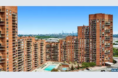 117 Harmon Cove Tower 117 #117, Secaucus, NJ 07094 - Photo 1