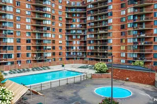 117 Harmon Cove Tower 117, Secaucus, NJ 07094 - Photo 3