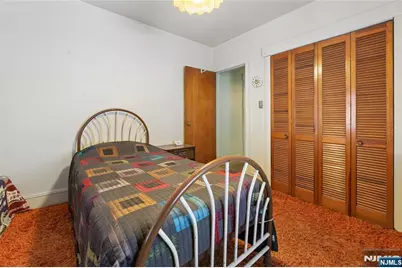 16 Lee Street, Elmwood Park, NJ 07407 - Photo 27
